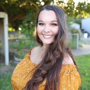 Meet your Posher, Brenna